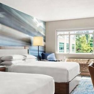 Traditional Double Room Two Double Beds